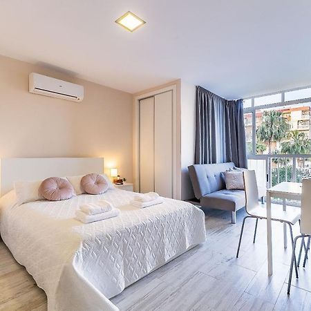 Sun Coast Benalmadena -- Superb Studio With 4 Pools, Gardens & Breakfast Exteriör bild