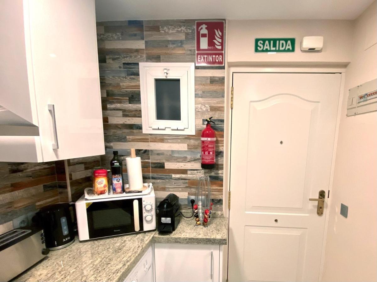 Sun Coast Benalmadena -- Superb Studio With 4 Pools, Gardens & Breakfast Exteriör bild