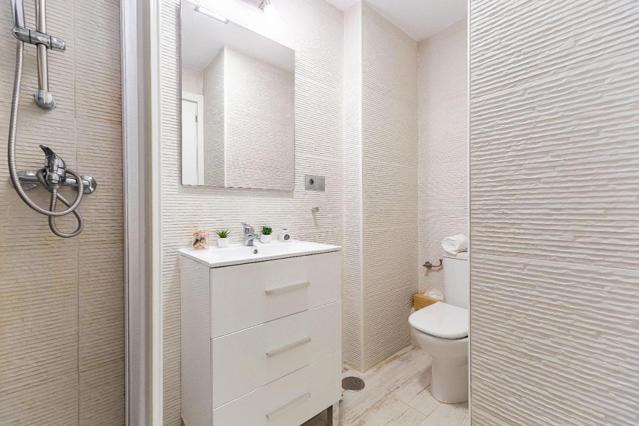 Sun Coast Benalmadena -- Superb Studio With 4 Pools, Gardens & Breakfast Exteriör bild