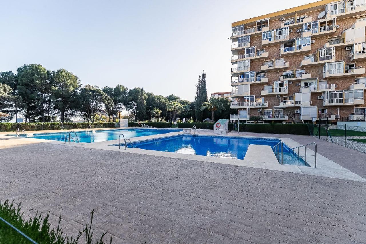 Sun Coast Benalmadena -- Superb Studio With 4 Pools, Gardens & Breakfast Exteriör bild