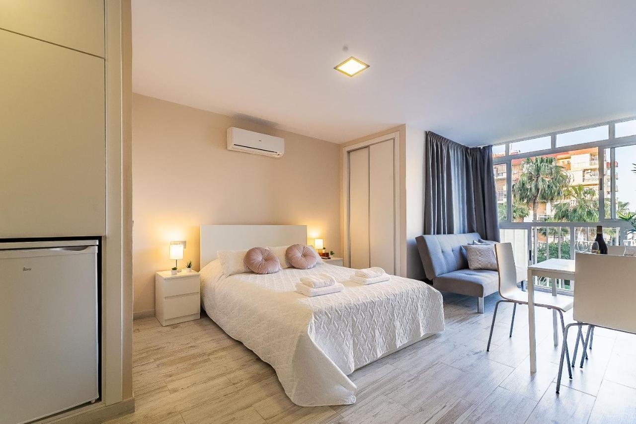 Sun Coast Benalmadena -- Superb Studio With 4 Pools, Gardens & Breakfast Exteriör bild