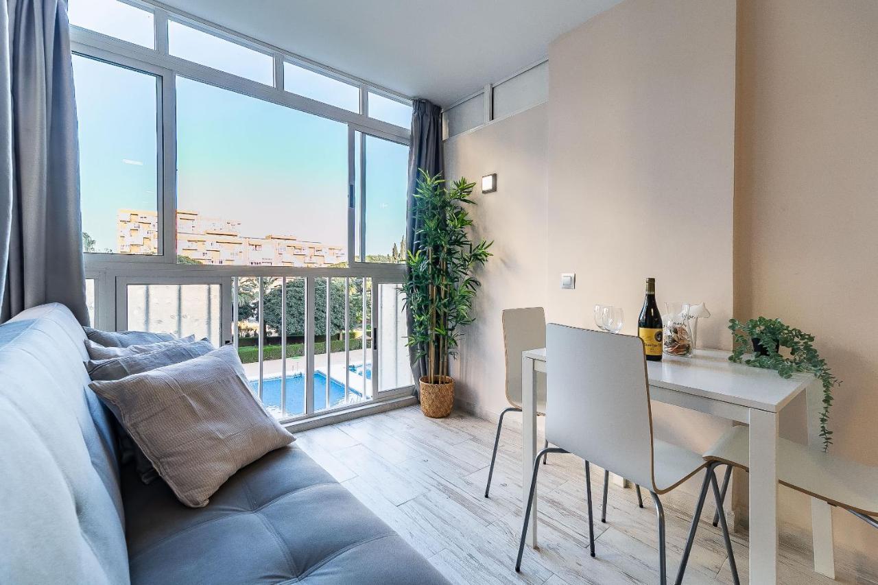 Sun Coast Benalmadena -- Superb Studio With 4 Pools, Gardens & Breakfast Exteriör bild