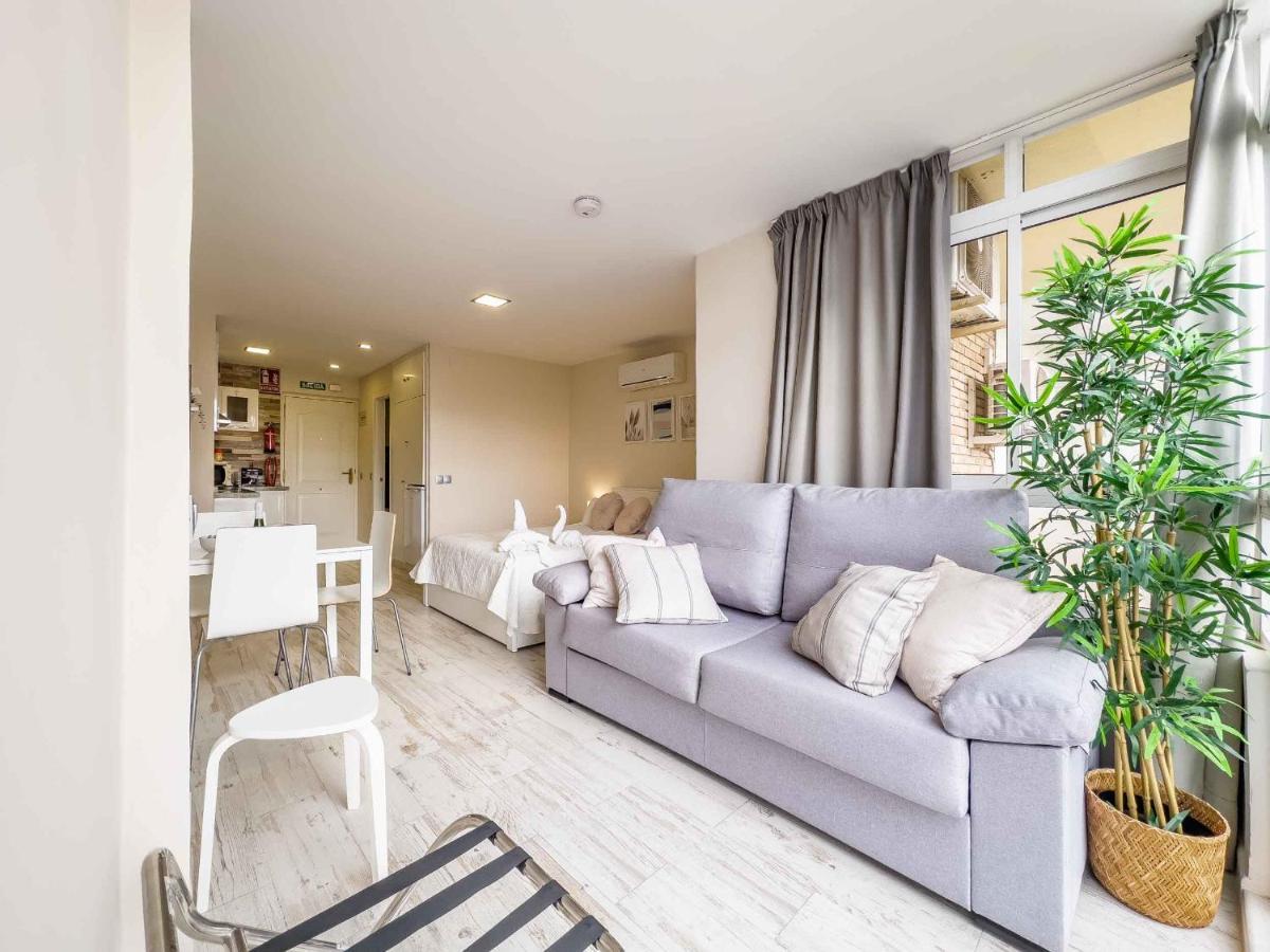 Sun Coast Benalmadena -- Superb Studio With 4 Pools, Gardens & Breakfast Exteriör bild